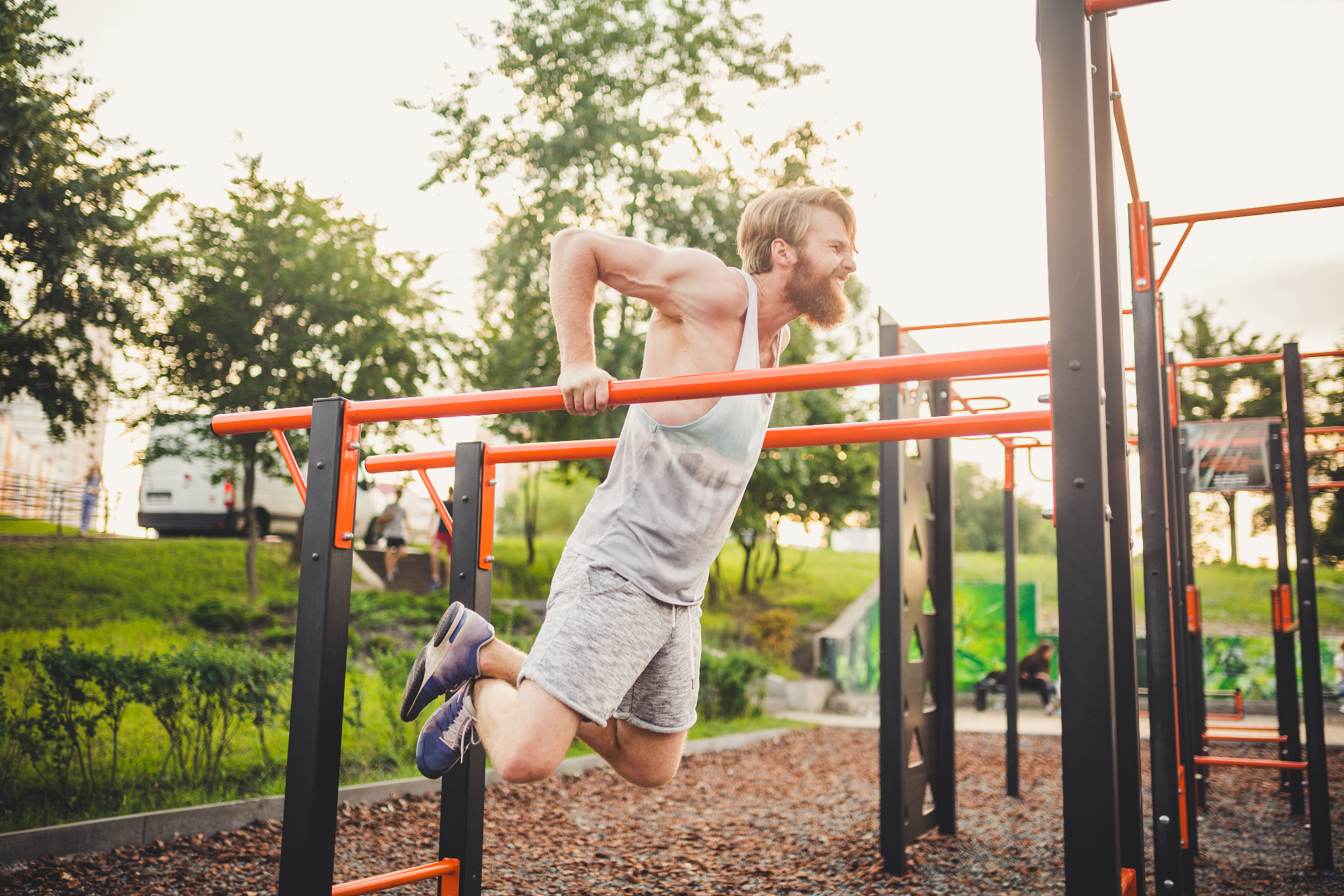 Street workout lahko zelo pripomore k obvladovanju telesa in pa gibljivosti