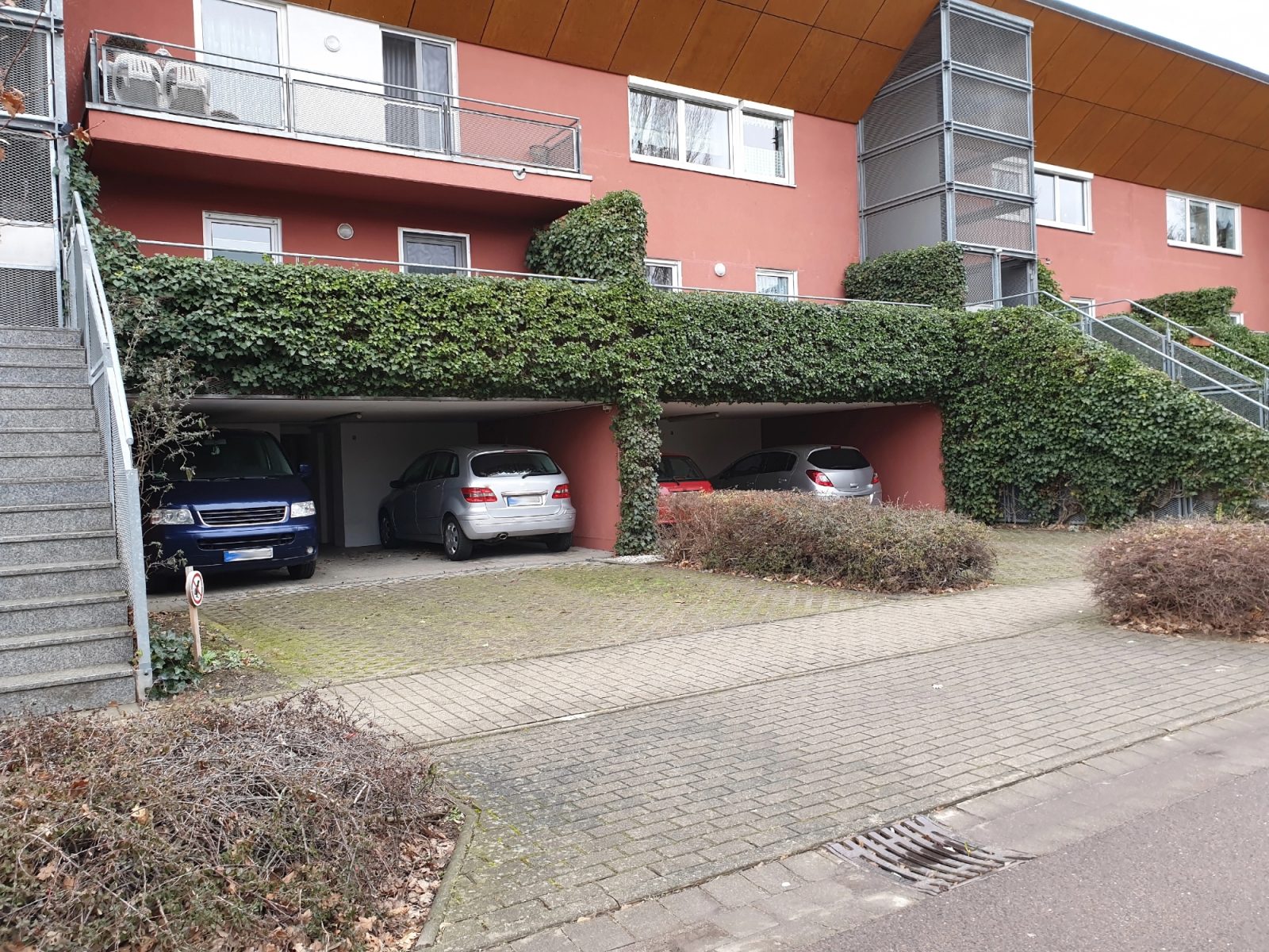 Nadstreški za avto so rešili moj največji problem z vremenom