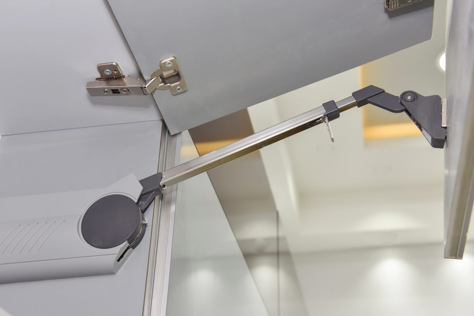 Nihajna vrata imajo prav posebno moč